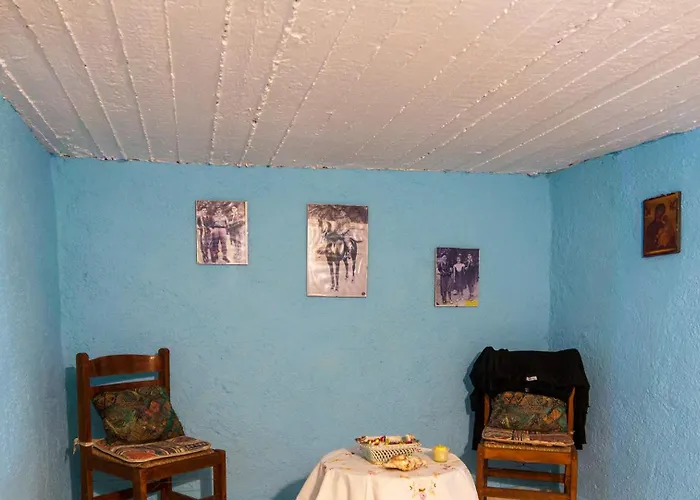Platanos House Voutas